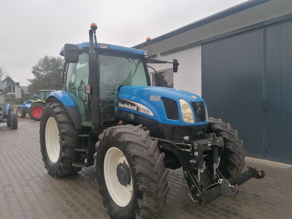 New Holland TS 135A+