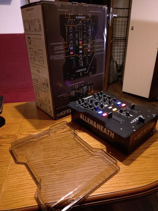 Dj Mikser Xone 23  Allen & Heath + decksaver