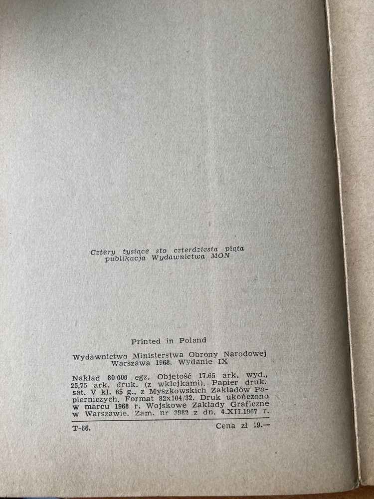 Książka pt,,Barwy walki”1968 MON