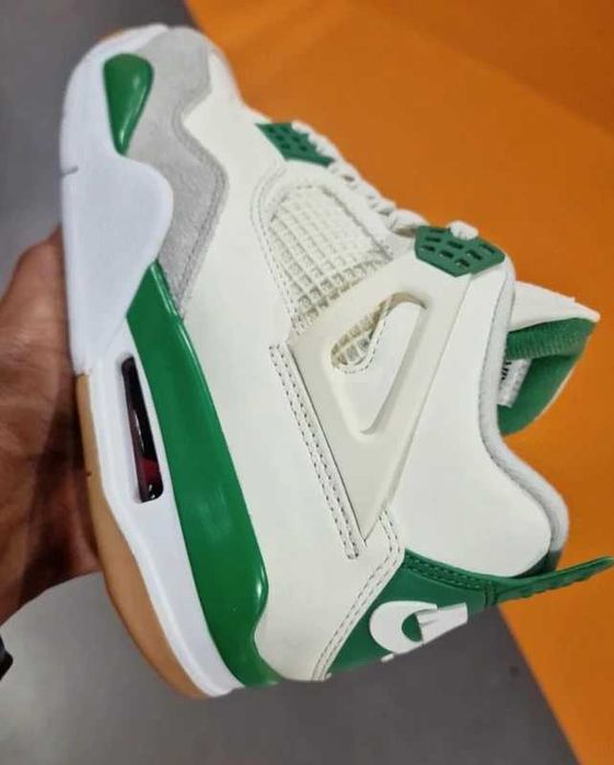 Buty damskie Trampk Nike_SB_Jordan_Air_Jordan_4_Pine_Green R.41