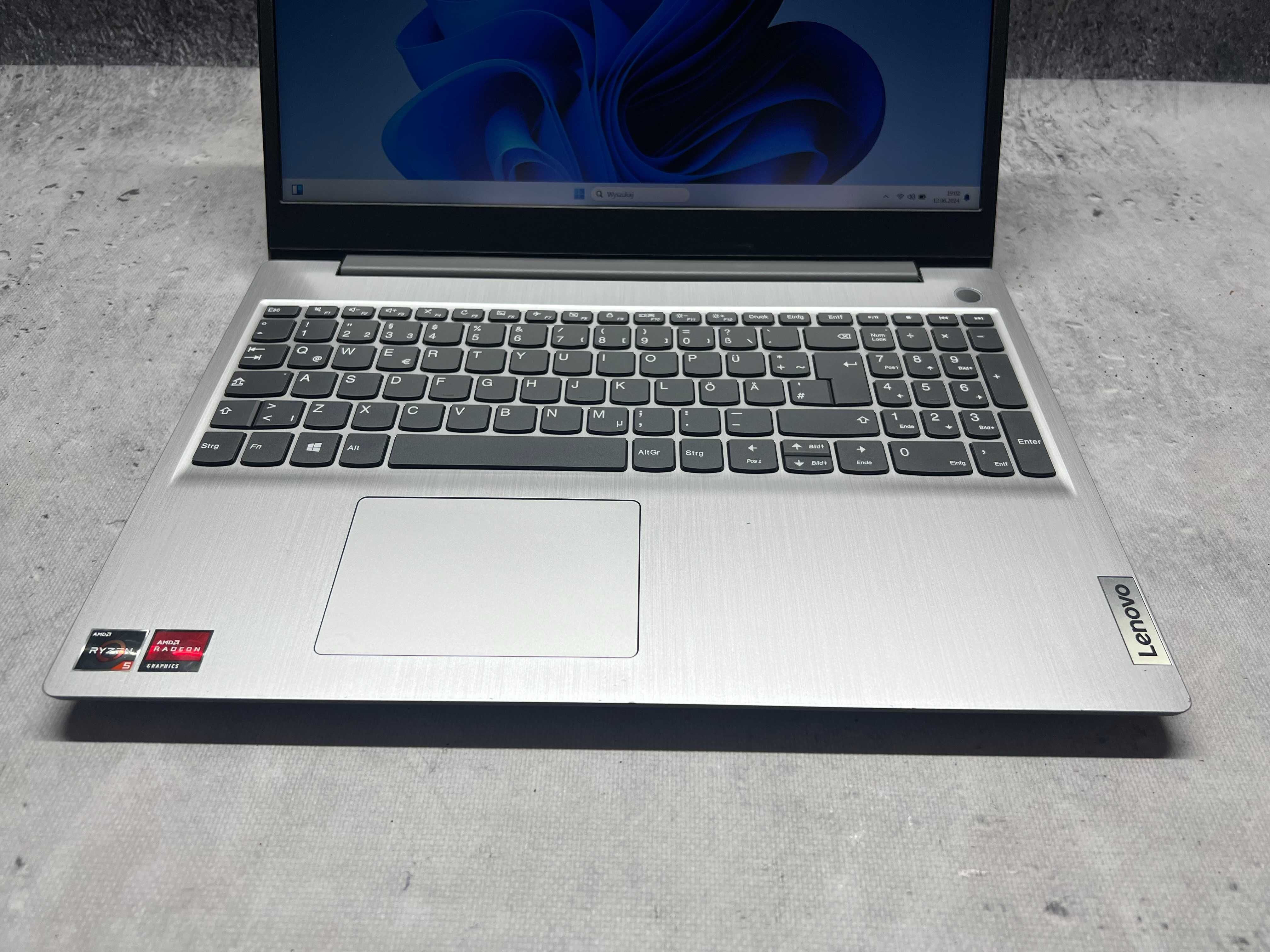 Lenovo Ideapad / Ryzen 5 3500u 3.7 GHz / 12GB DDR4 / 1TB SSD / 15.6FHD