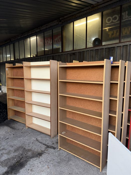 Ragały drewniane stare solidne pólki szafki magazyn