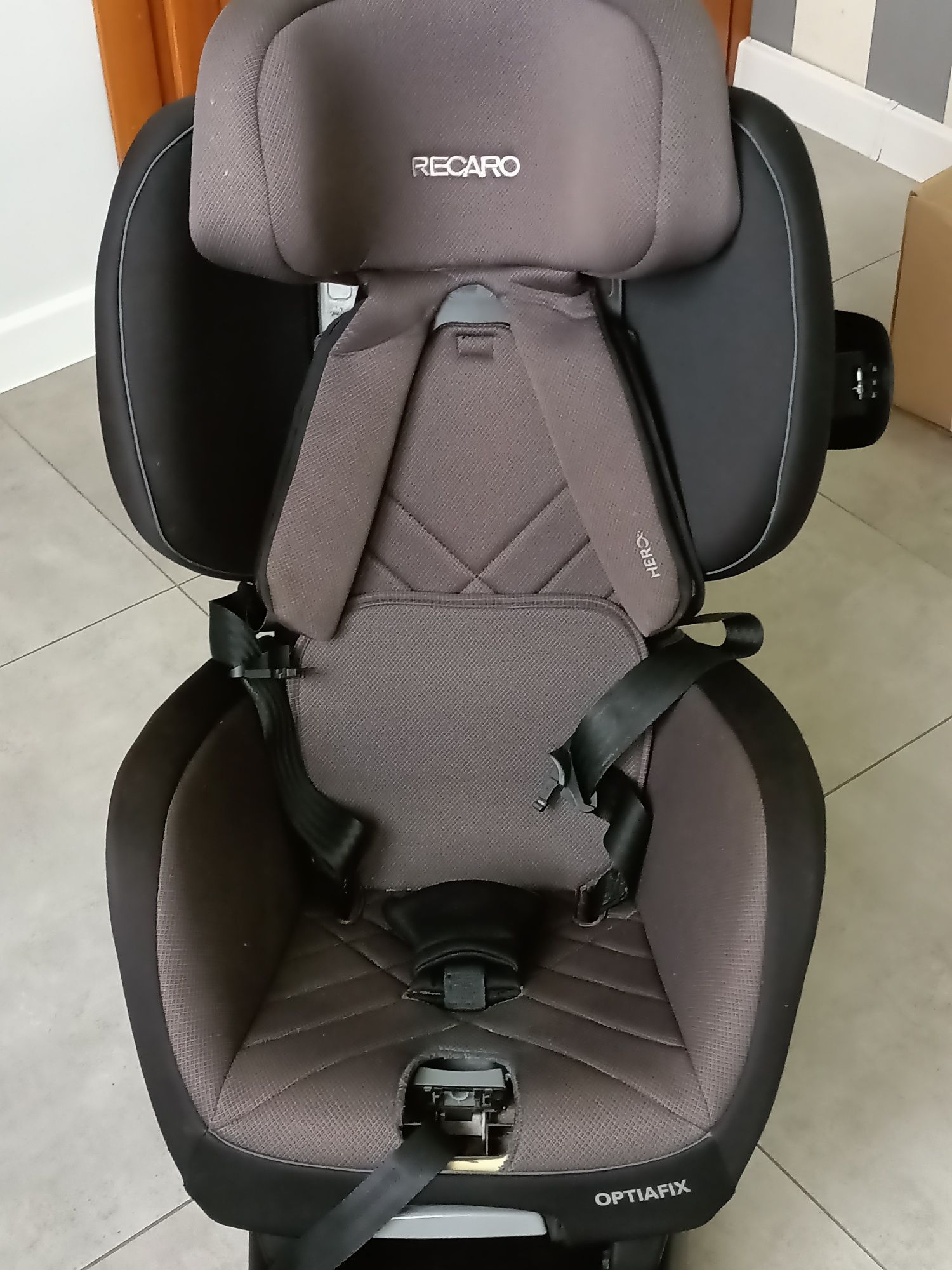 Fotelik Recaro Optiafix ISOFIX