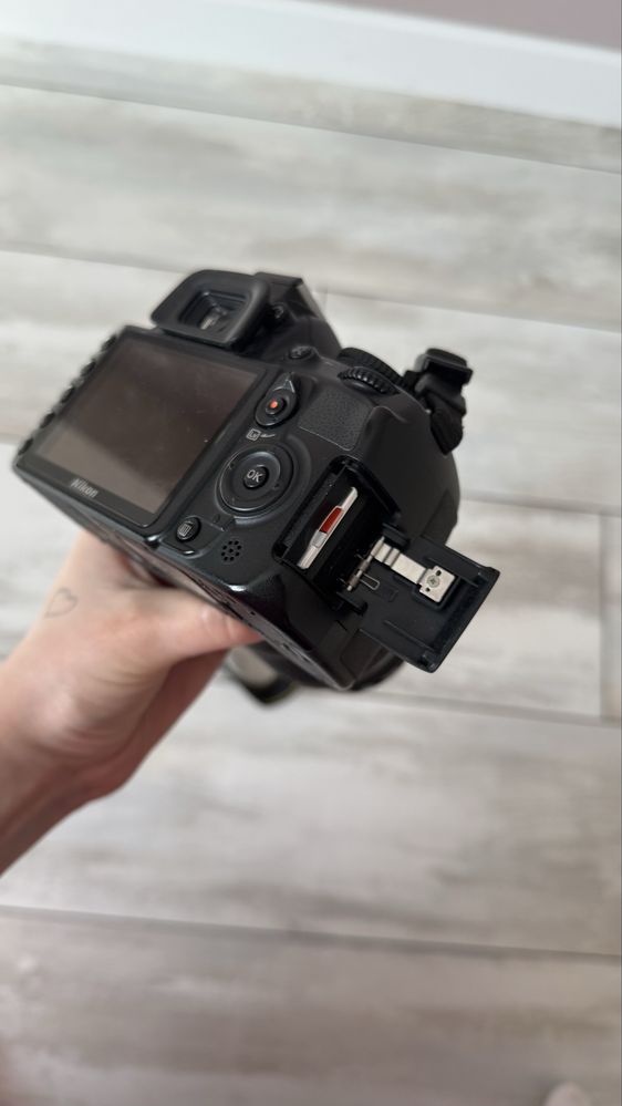 Nikon D3100 kit 18-55