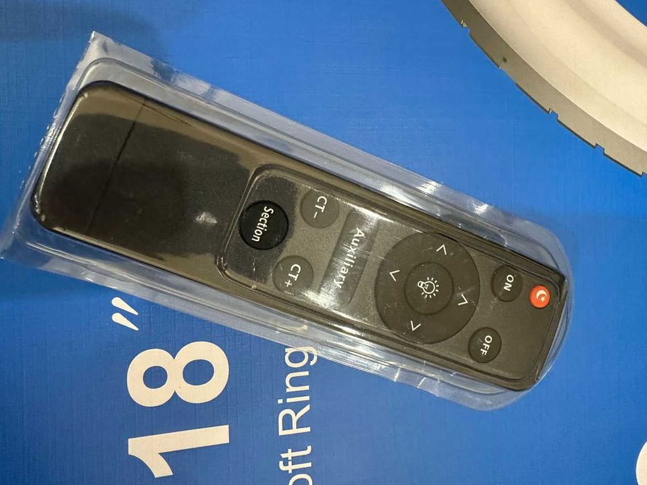 Кольцевая лампа RL 18 со штативом оригінал