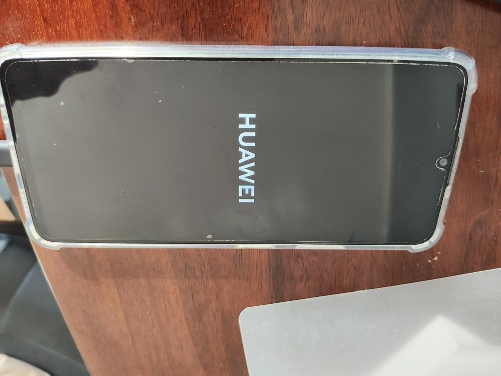 Huawei Nova Y70 smartfon