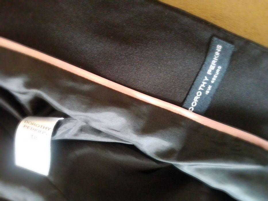 Czarny żakiet damski firmy " Dorothy Perkins"