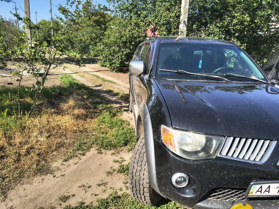 Mitsubishi L200 митсубан