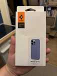 Etui Spigen Silicone Fit iPhone 13 Pro, niebieskie