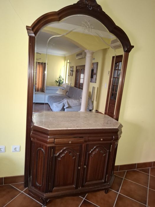 Móvel de sala  em madeira maciça