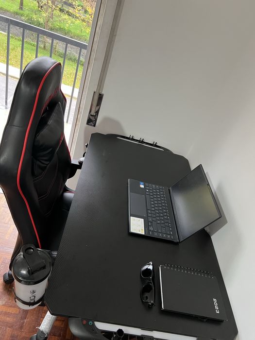 Mesa e Cadeira Gamer