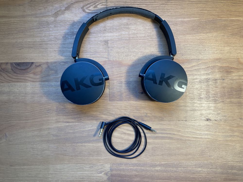 Headphones AKG Y50 (com fio)