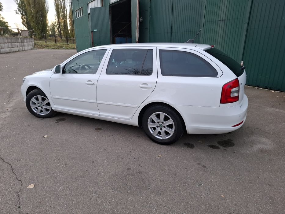 Шкода Октавія універсал