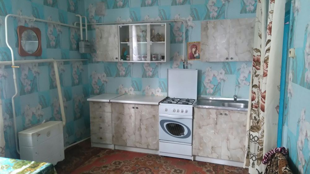 Зручний будинок у тихій місцевості.