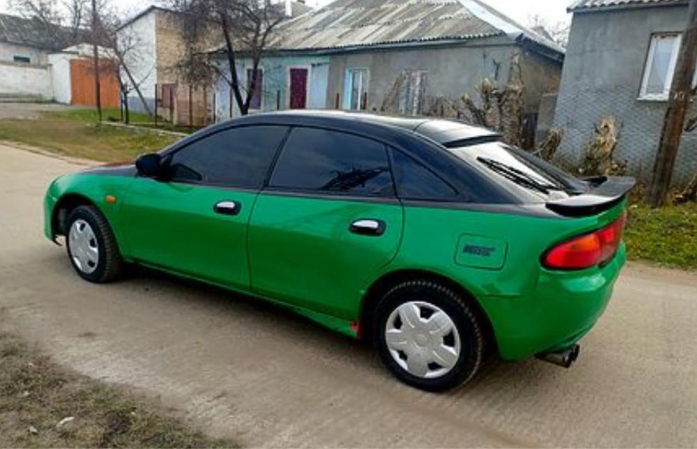 Продам Mazda 323