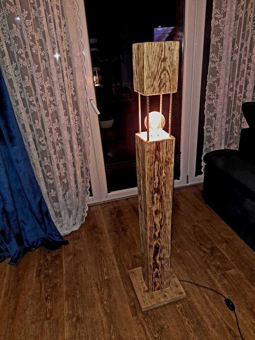 Sprzedam lampę stojącą