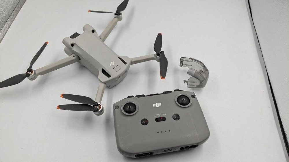 Дрон DJI Mini 3 Pro у чудовому стані!