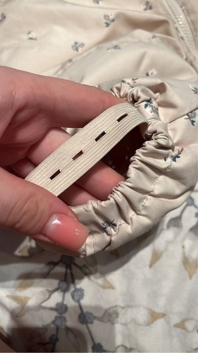 Продам зимовий дитячий комбінезон для дівчинки