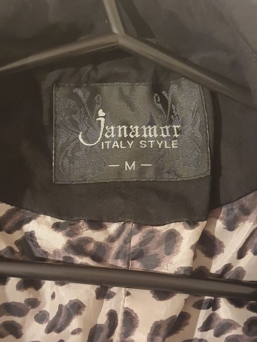 Casaco preto sobretudo feminino com pouco uso