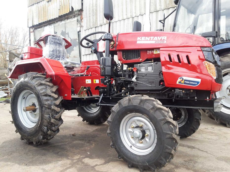 Трактор Кентавр 200 В с фрезой и плугом на 2 корпуса