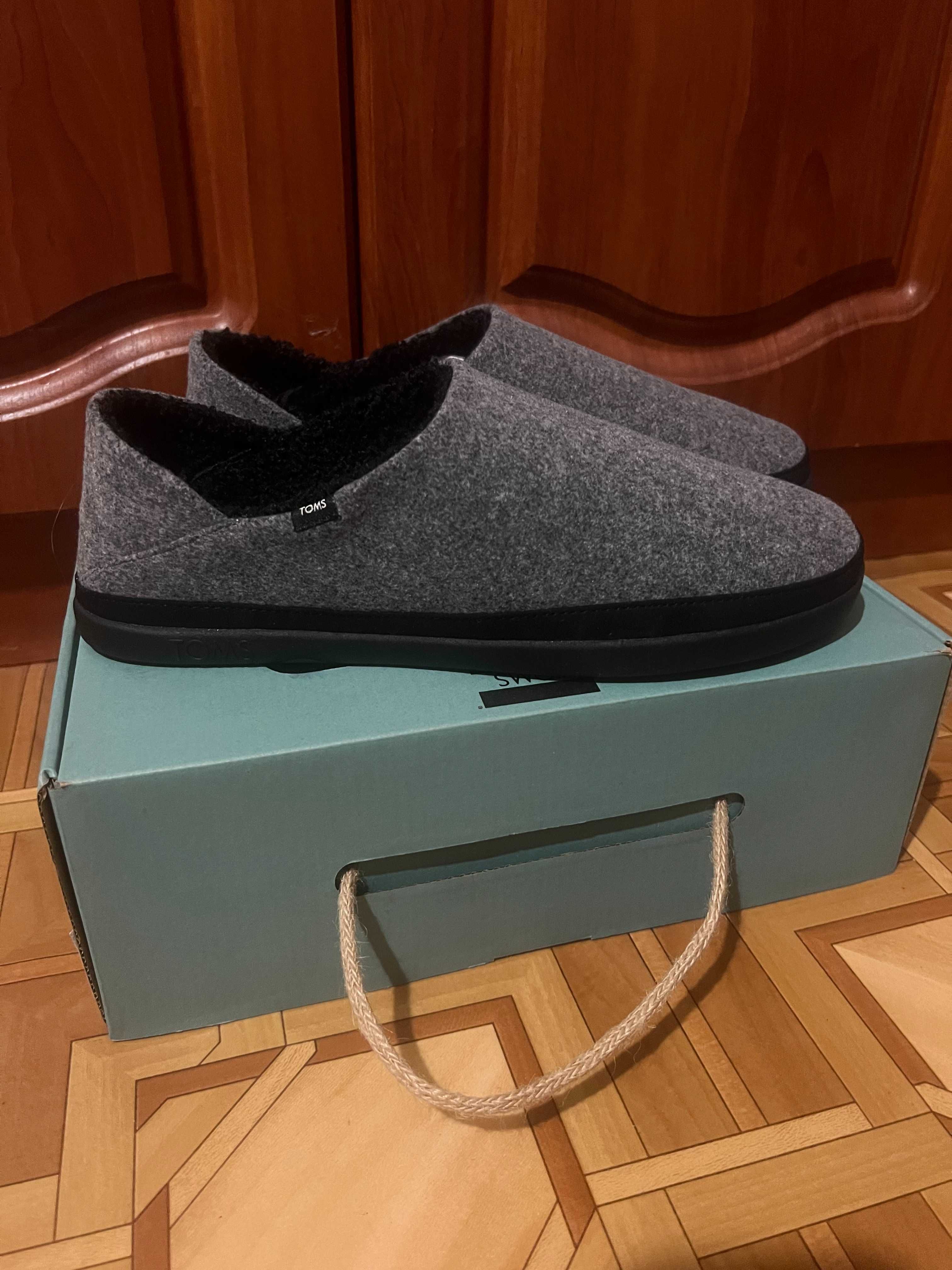 Тапочки - сліпони Toms 42.5 розмір Унісекс