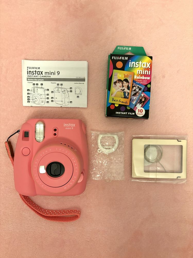 Instax cor rosa.