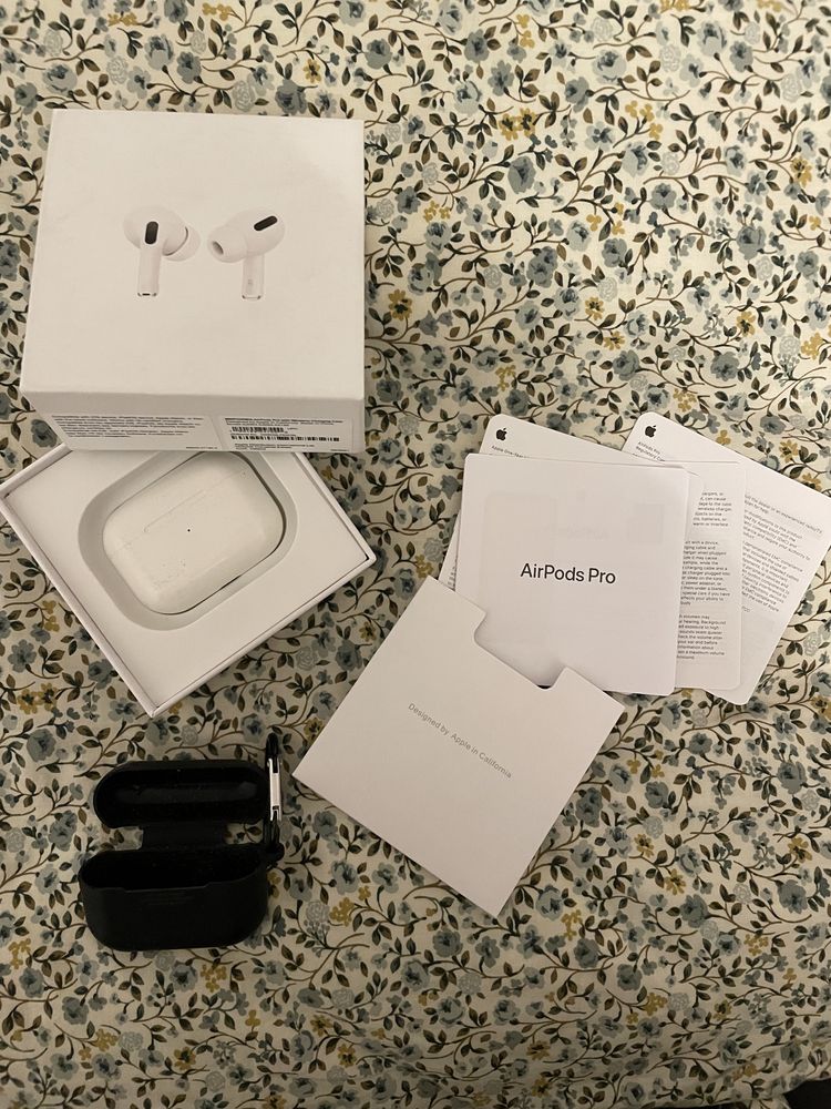 słuchawki bezprzewodowe APPLE airpods pro + etui