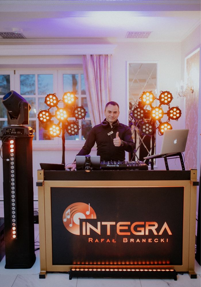 DJ Integra # Ciężki dym # dekoracja światłem # LOVE # fontanny iskier