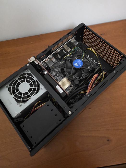 Desktop Pc Low Cost Itx - I5 7400, 16Gb Ram, 256Gb SSD, Amd R7 430 2Gb