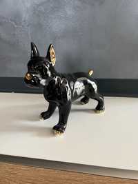 ceramiczna figurka psa