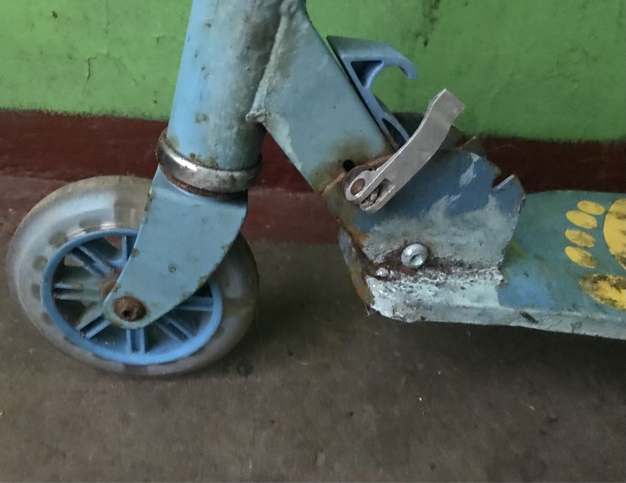 Детский трехколесный самокат