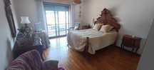 Cama antiga / vintage - quarto (cama, mesinhas e cómoda)