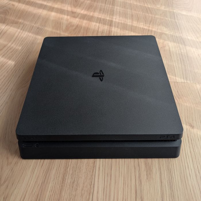 Playstation 4 (Slim 500GB)