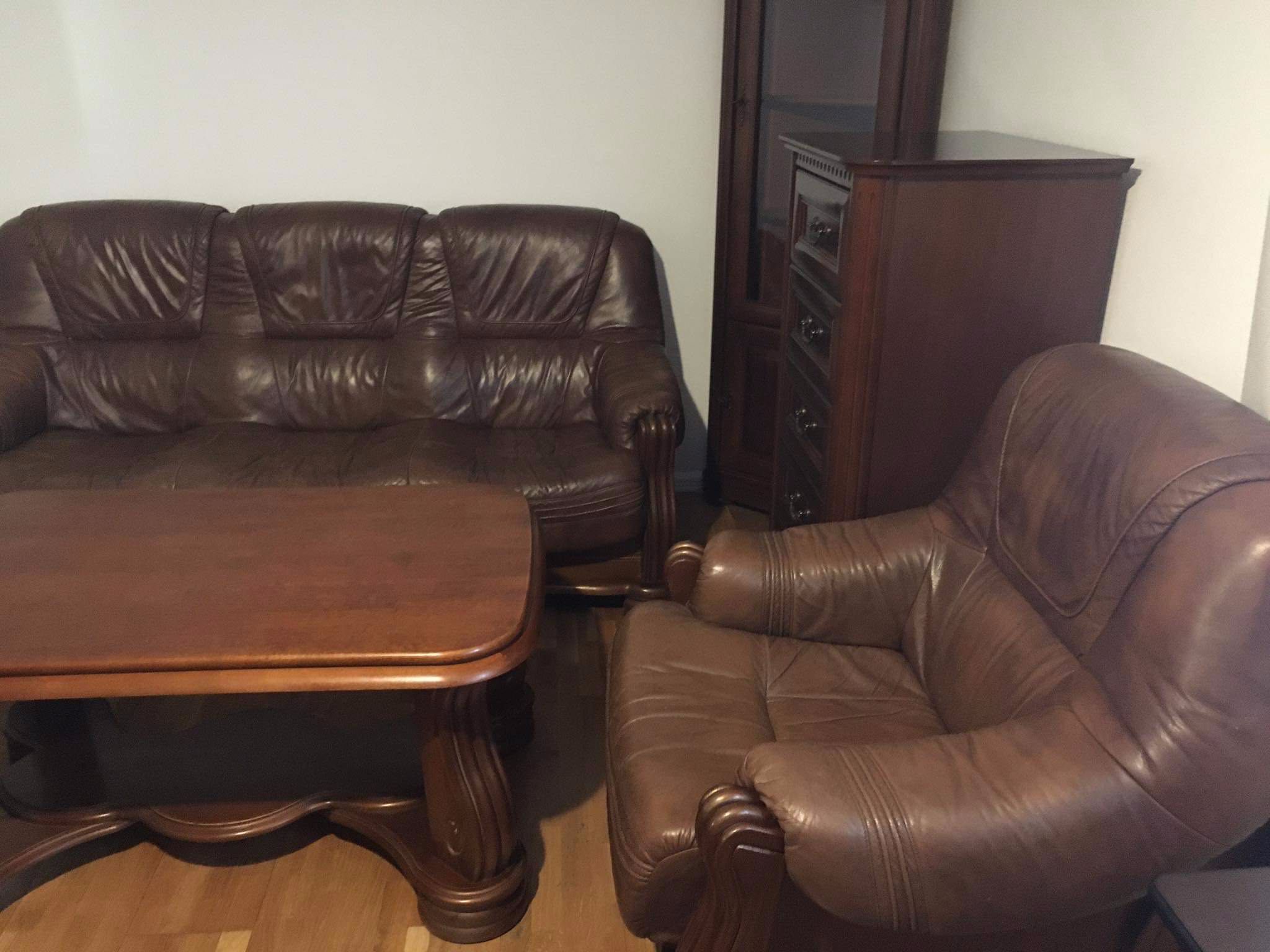 Meble  Kler skóra  -kanapa ,2 fotele,ława  kolor brązowy