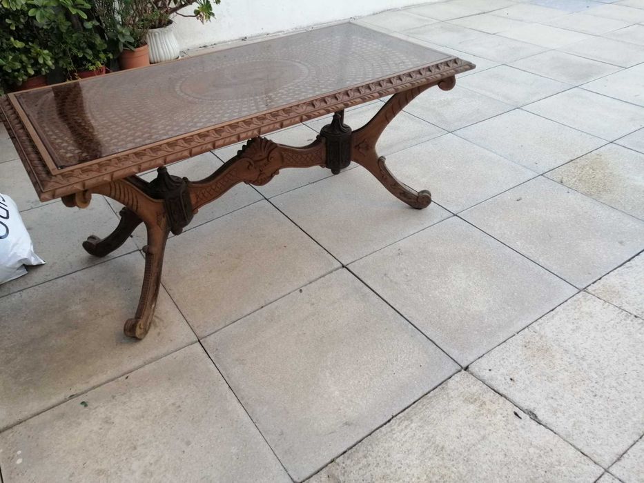 Mesa de sala de estar antiga