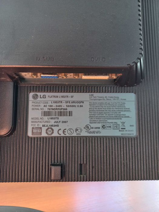 Монітор LG flatron L1953TR-SF