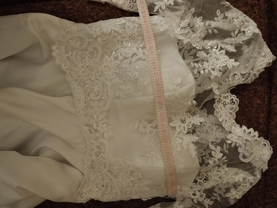 Весільна чарівна сукня