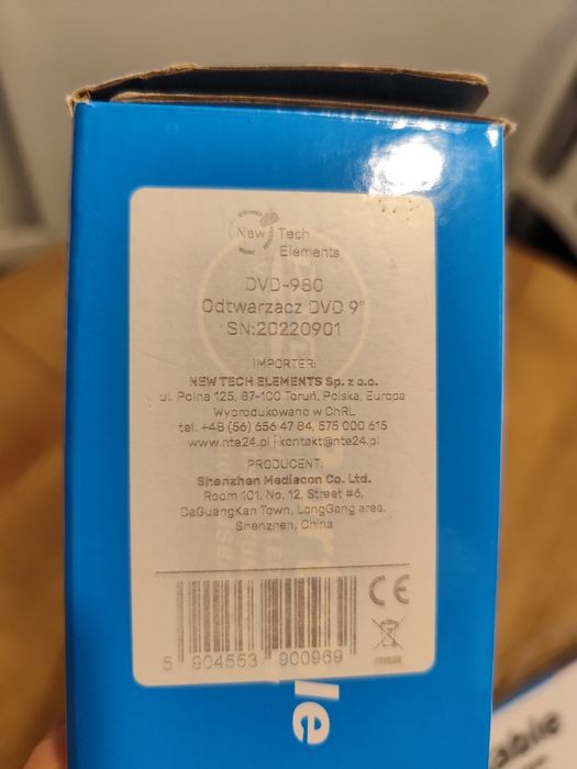 Dwa Przenośne Odtwarzacze DVD GoMedia 9808 z dużym ekranem 9.8 cala .