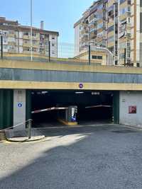 Garagem em Benfica arrendamento
