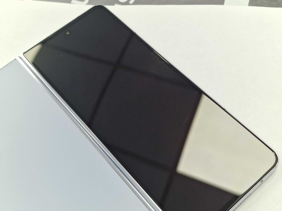 Samsung Galaxy Z Fold5/ 12GB/ 256GB/ Icy Blue/ Grade A- + ładowarka