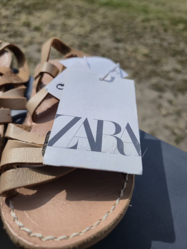 Sandałki skórzane ZARA r. 26