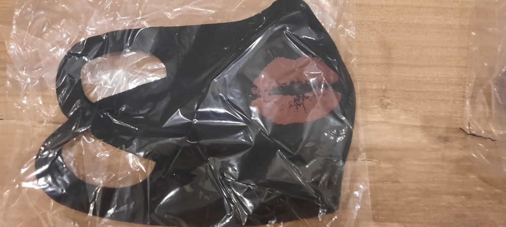 Maseczki ochronne wielorazowe. TYP 2, dwa rodzaje.