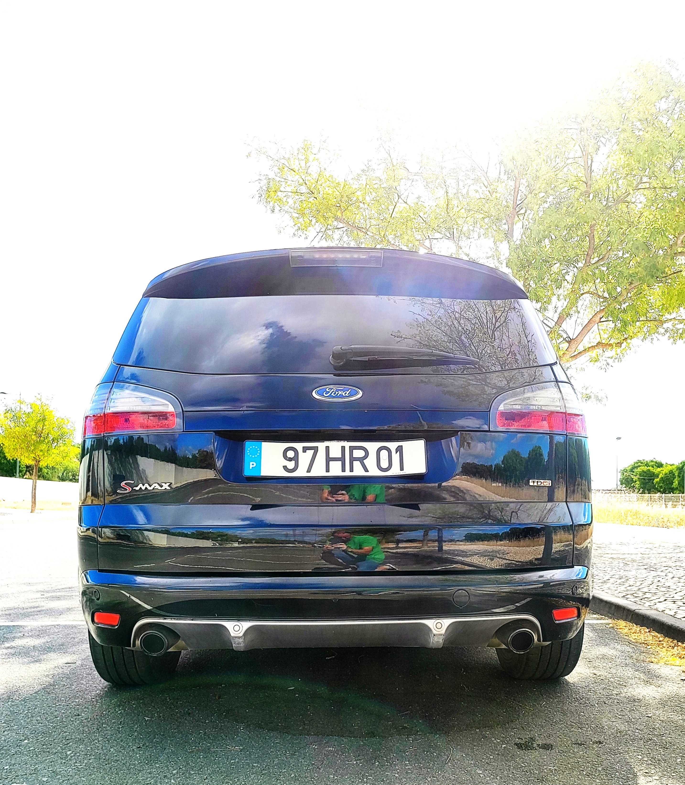 Ford S-MAX 2.2 TDCi - 175cv – Familiar Espaçoso  7 L – Full Extras