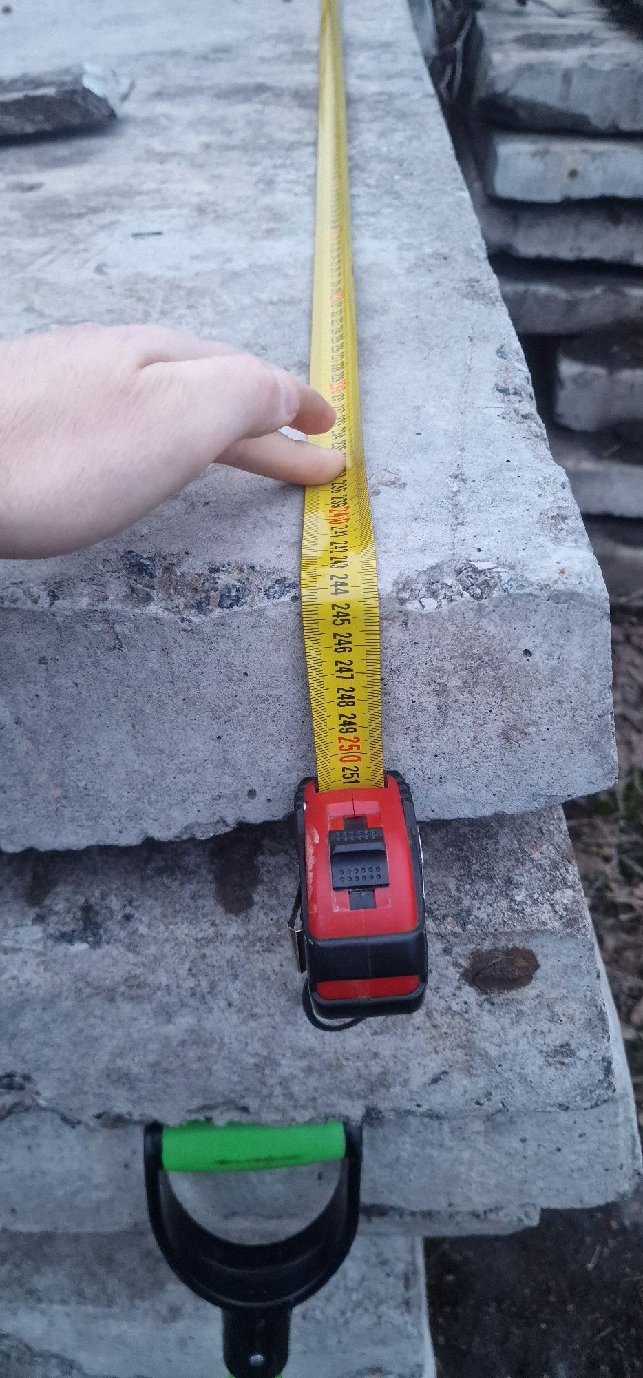 Дорожня плита 2×2=12' см. Товщина.