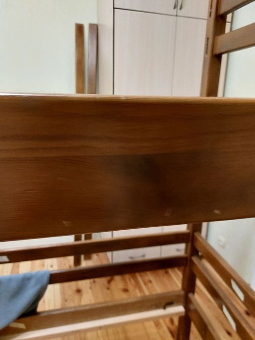 Продаю дубове двохярусне ліжко з двосторонніми матрасами(зима-літо)