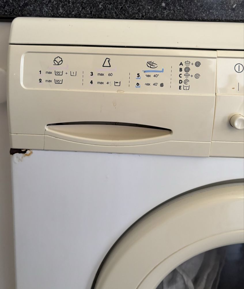 Maquina de lavar roupa Whirlpool