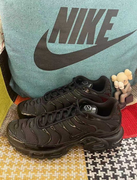 Buty-Trampk-Nike Air Max TN Plus Black R.43