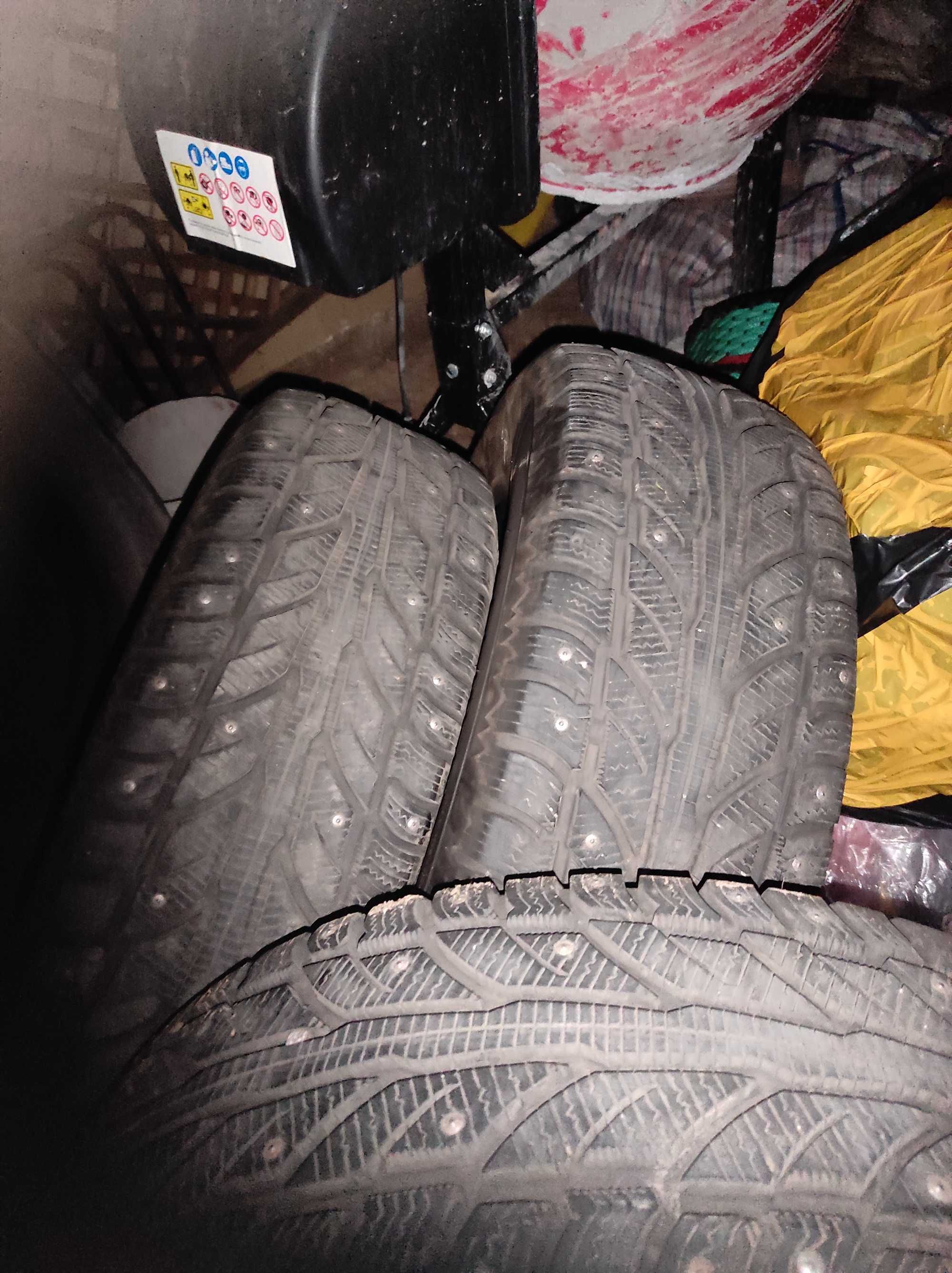 Шини,резина  Cooper зимова 235/70R16 комплект