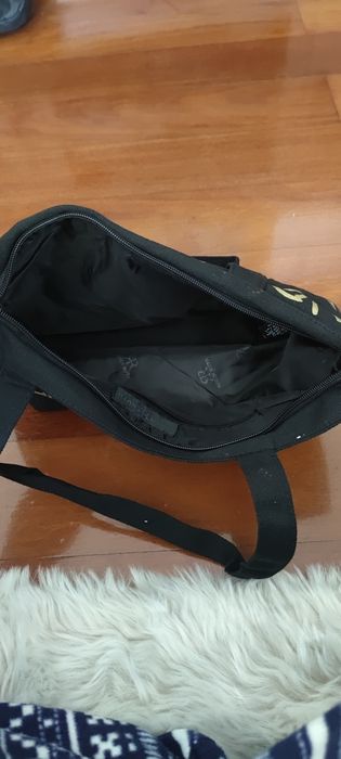 Pequena mala ideal para o dia a dia.