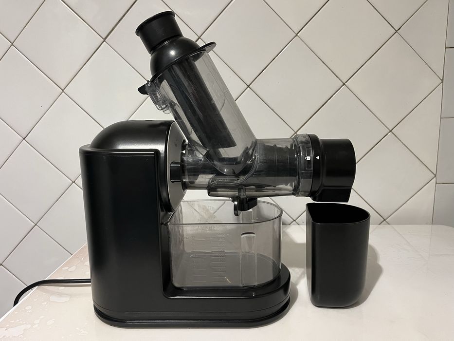 Продам соковыжималку PHILIPS HR1889/70